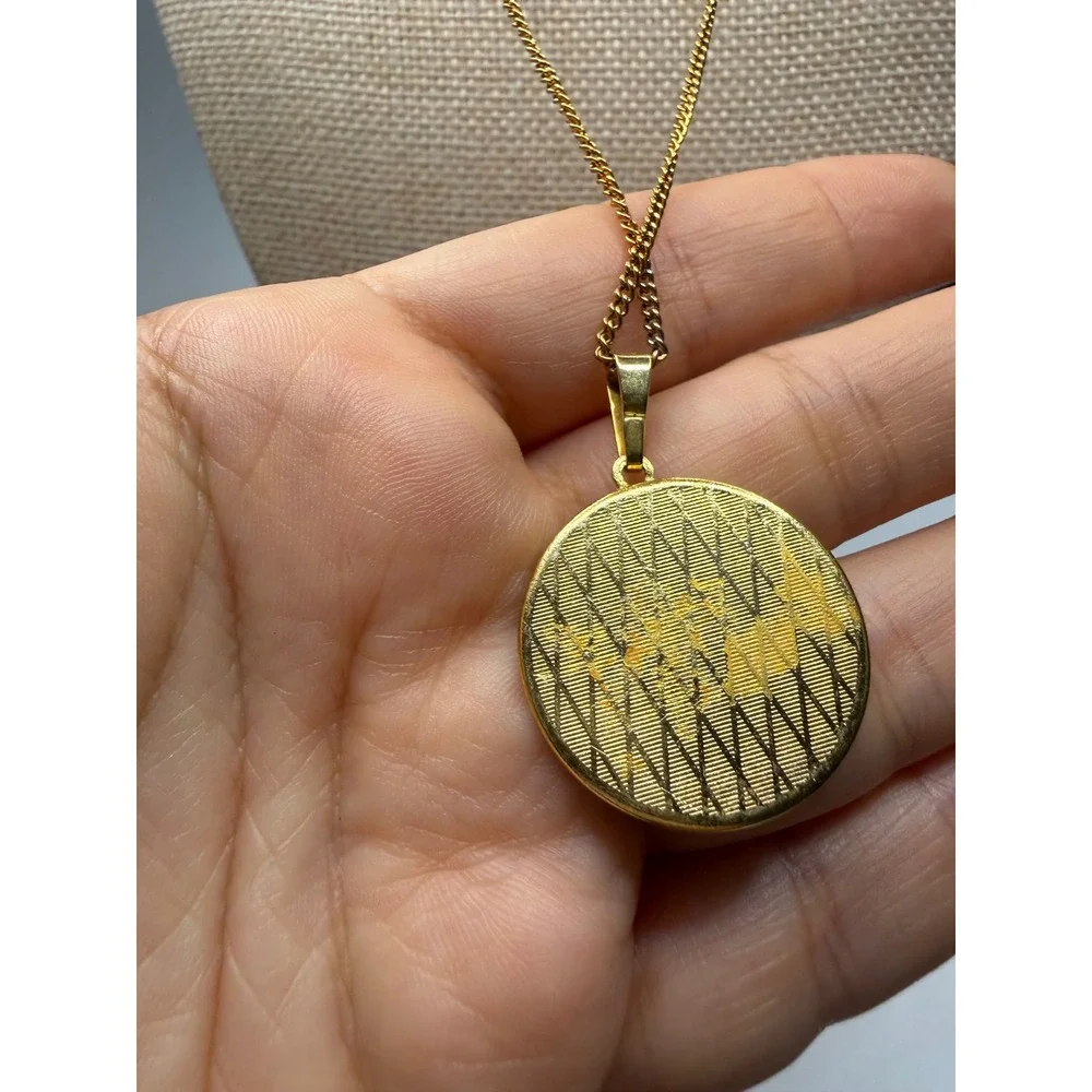 Vintage‎ Damascene Bird Floral Round Pendant Necklace Gold Silver Tone Black 18